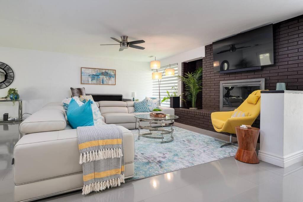 게인즈빌 Uf Sunshine House - Patio & Bbq - Chef Kitchen - Ev Car Station - Upscale Neighborhood! 빌라 외부 사진